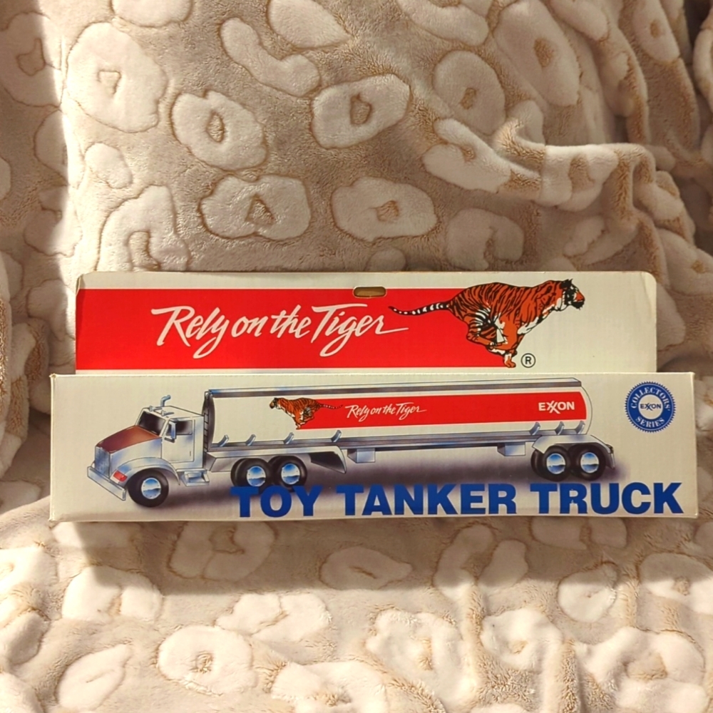 Vintage 1993 Exxon "Rely on the Tiger" Toy Tanker Truck Collectors Series